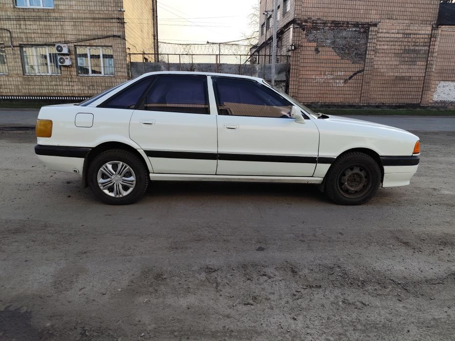 Продається ауді 80 б3 1.8 бензин