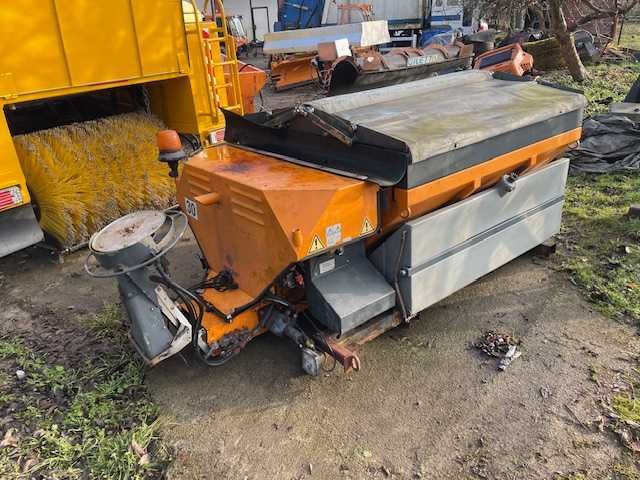 Solarka Piaskarka Posypywarka Epoke 2400 Igloo Schmidt Stratos silnik