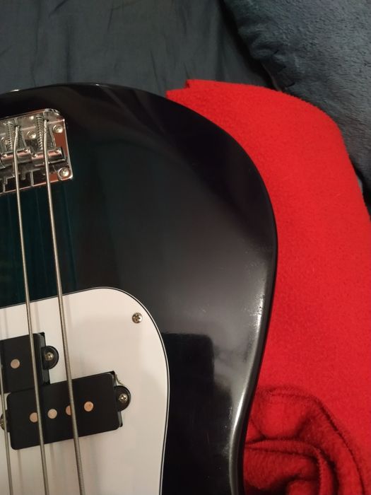 Gitara basowa lutnicza