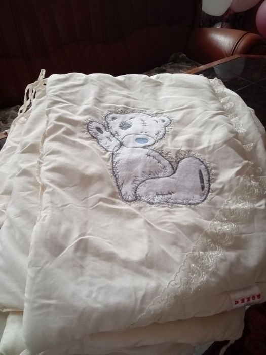 Бортики в ліжечко +постіль