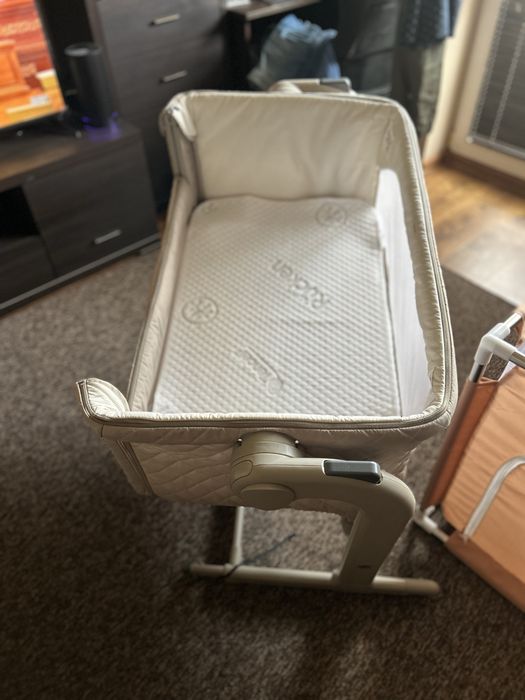 Łóżeczko dziecięce dla niemowlęcia