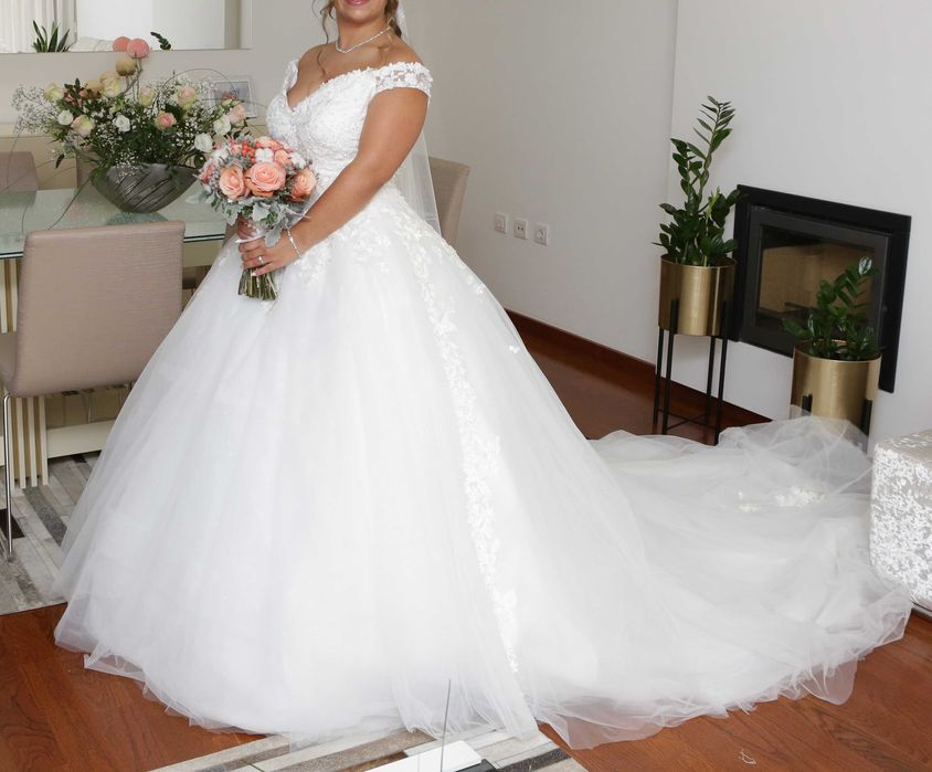 Vestido de Noiva + Véu