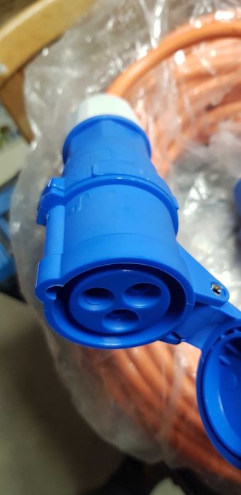 Akcesoria do kampera - Kabel zasilający z gniazdami 230V - ok 25mb