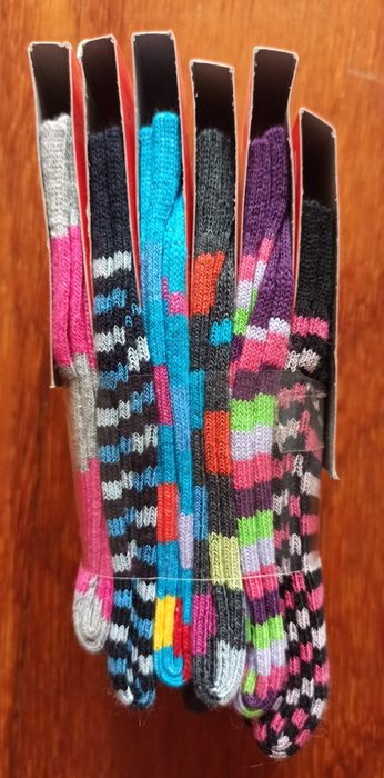 6 pares de meias tamanho 23/26, NOVAS  excelente qualidade