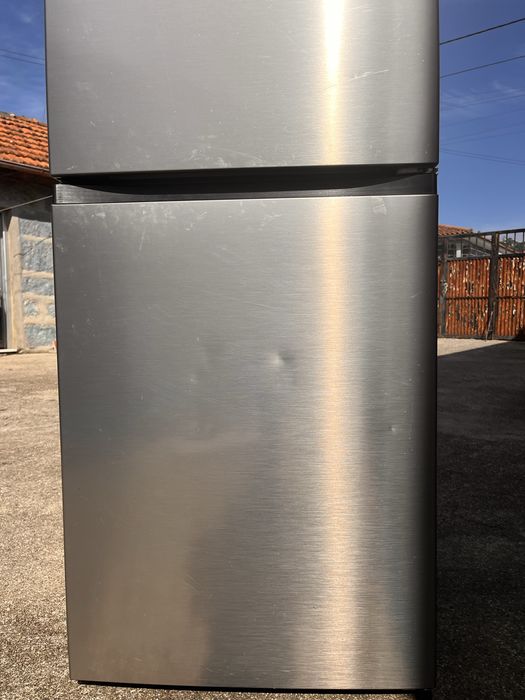 Frigorífico Combinado HISENSE - 304L - 186 cm - INOX