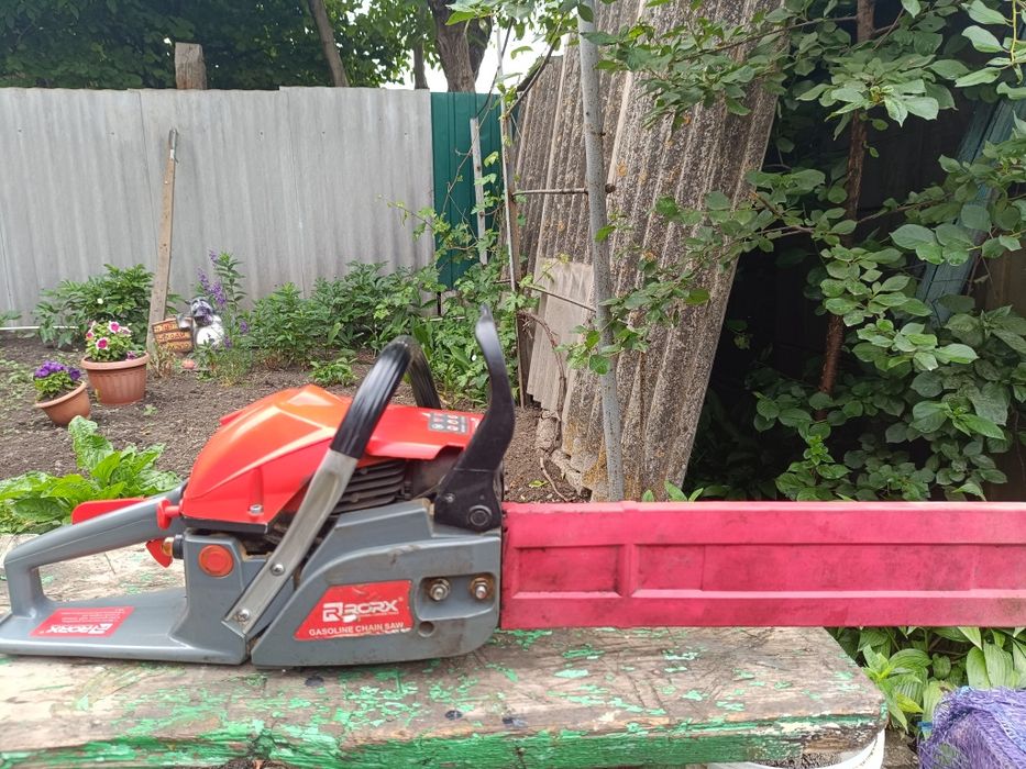 Продам бензопилу RORX