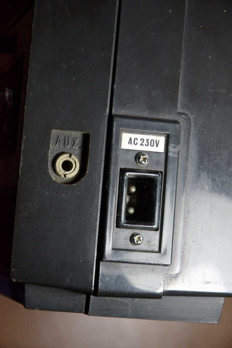 Toca Fitas Antigo Portátil