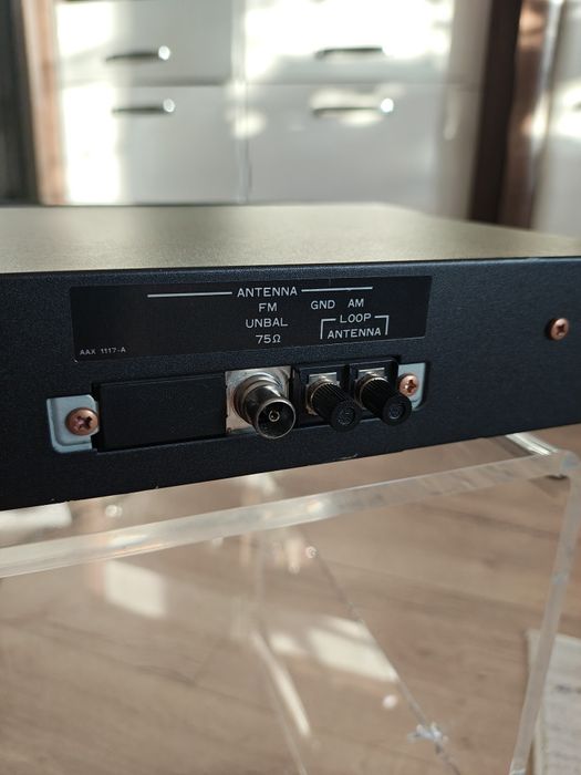 Tuner radiowy Pioneer F-225 made in Japan TOP