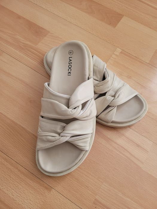 Klapki ze skóry Lasocki 41