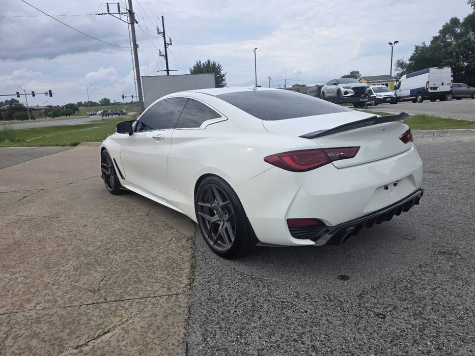 Infiniti Q60 Sport      2017