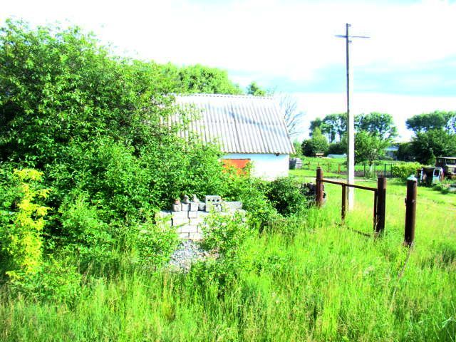 Ділянка-Бородянка під забудову, приватизована. Гараж, хлів, стовп, в
