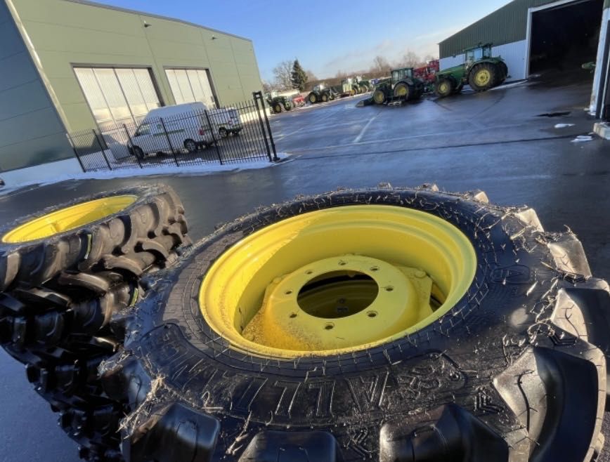 Koła komplet John Deere 4 sz  Alliance TYŁ 480/70R30 PRZÓD 320/70R24