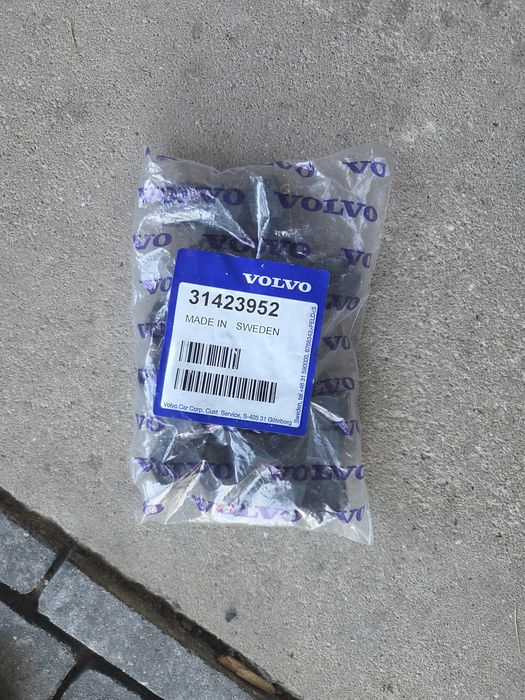 Dekielki na śruby do Volvo nowe