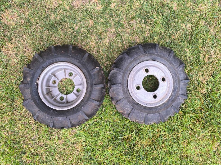 Vendo rodas pneumáticas com piso agrícula