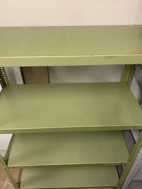 Estante de metal com 4 prateleiras 90x40x150
