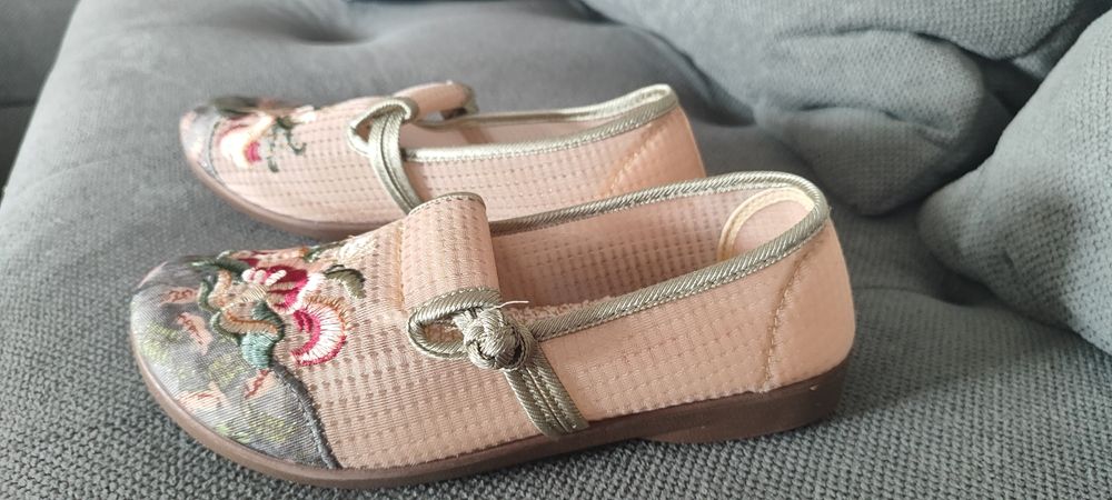 Cichobiegi Półbuty damskie baletki haft siateczka r. 38 nude beż brąz