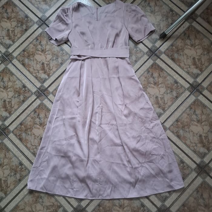 Sukienka midi marki Dazy