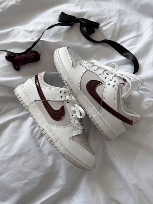 Nike Dunk SB Low Sail Burgundy Crush жіночі кросівки найк данк