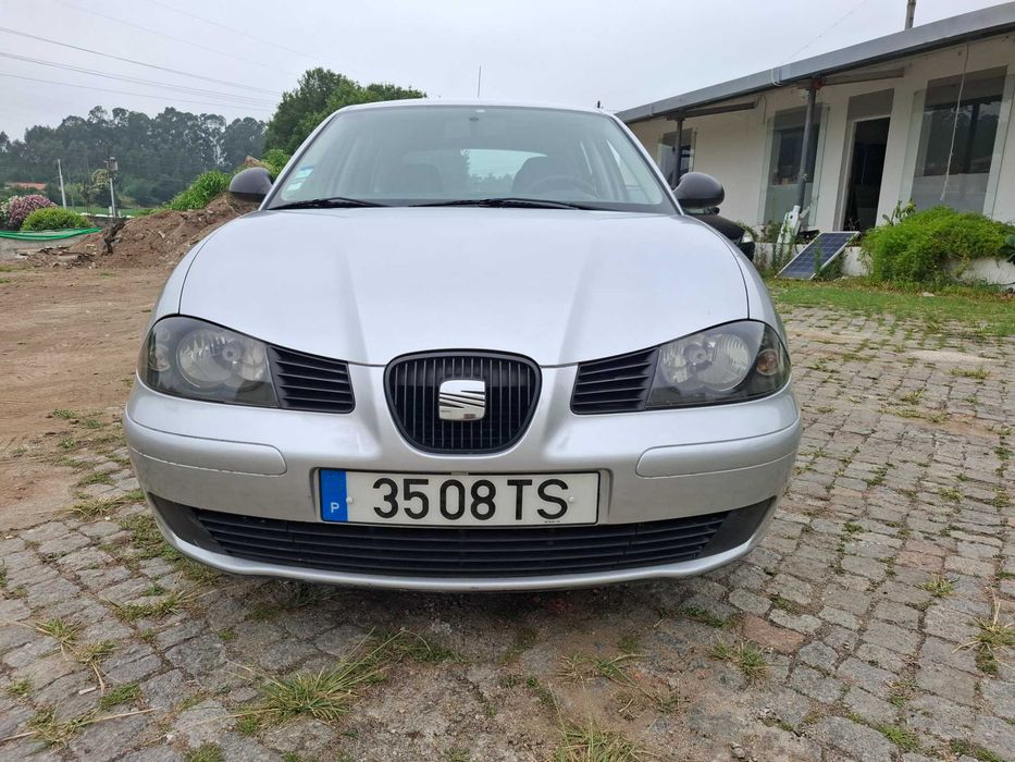 Seat Ibiza 1.2 Gasolina 5 Portas / Lugares Muito bom estado