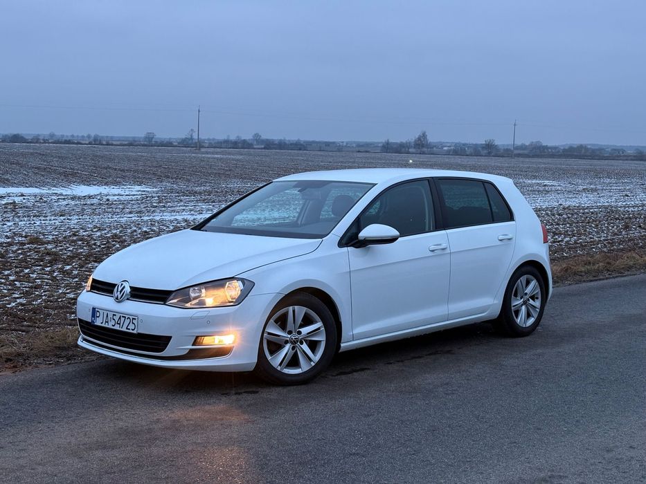 Volkswagen Golf Grzane fotele klimatronik 107000km alufelgi EURO 6 zarejestrowany w PL