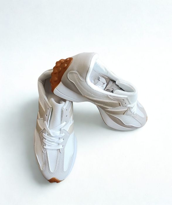 Oddychające damskie sneakersy białe R 36