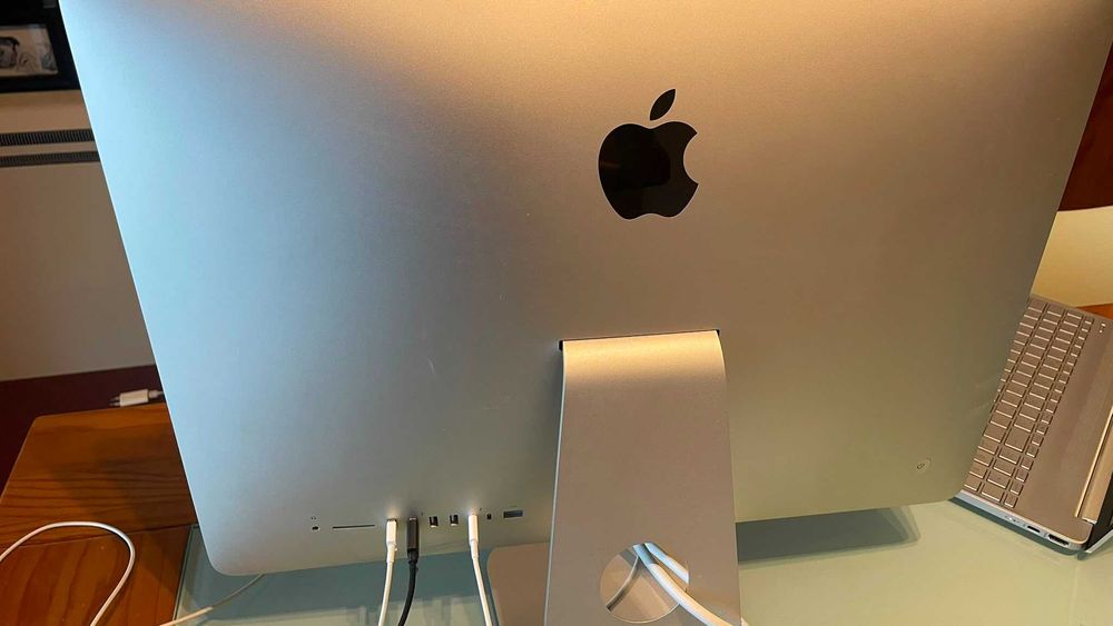 iMac 21.5" de 2017 em excelente estado