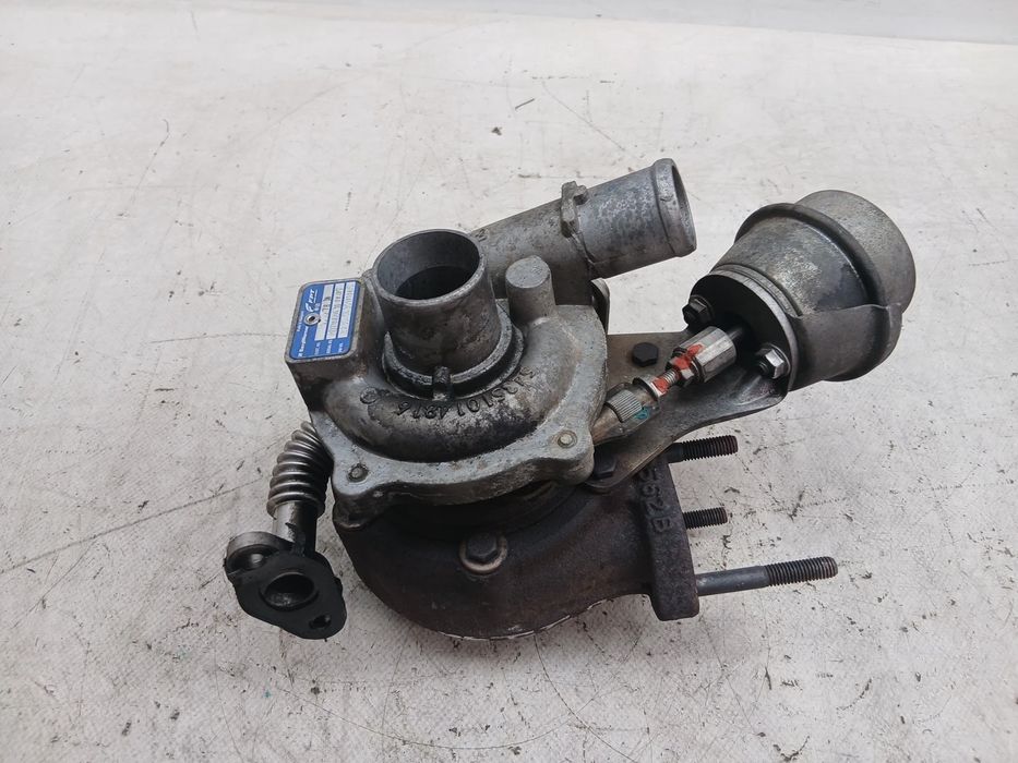 Turbo / compressor OPEL Astra H Caravan (L35)