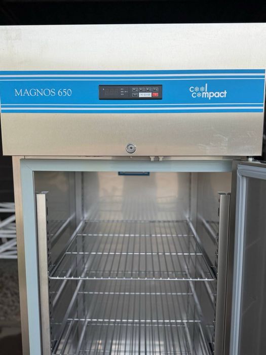 Холодильник Cool Compact Magnos 650 л професійний для HoReCa GN 2/1