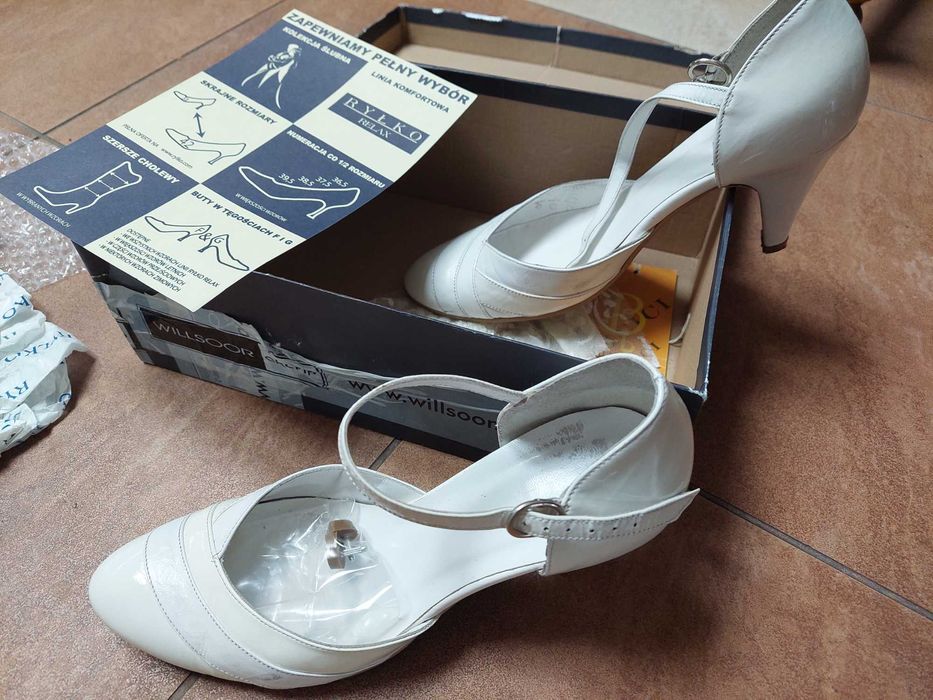 buty do ślubu i nie tylko- białe