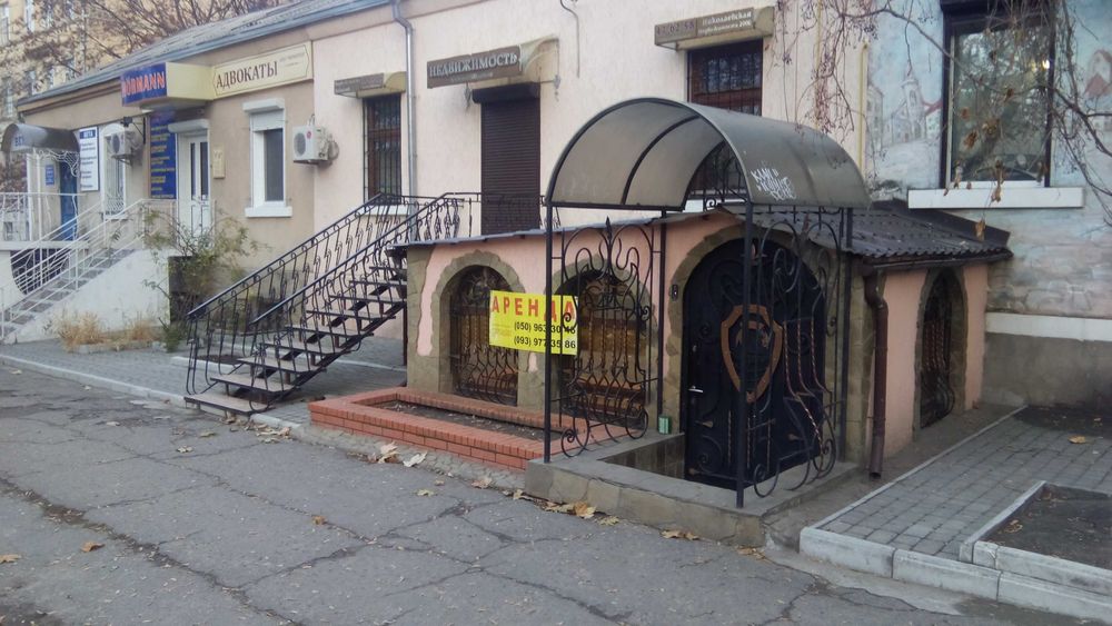 Центр Фалєєвська 50 кв.м. фасад гарний стан ціна 25 тис.у.о.