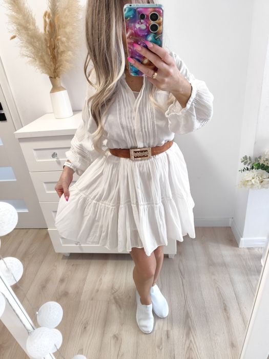 Biała sukienka letnia