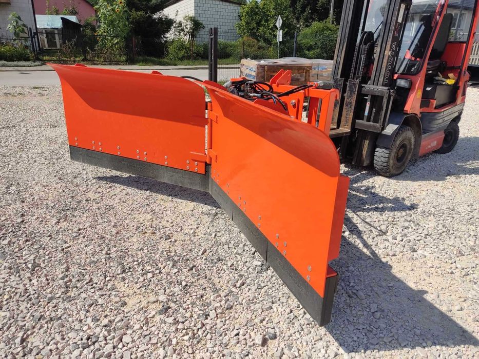 Nowy masywny pług do śniegu strzałka składany 2,6/3,0m DOSTAWA