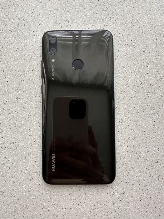 Телефон Huawei P smart 2019