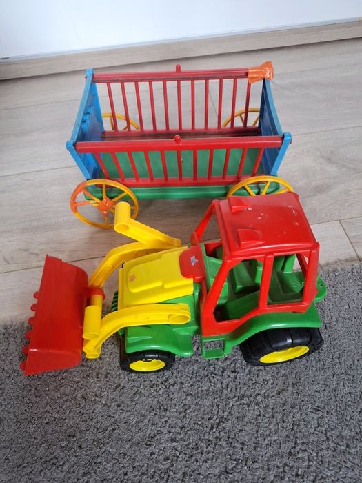 Traktor zabawka z ruchomą łyżką + przyczepa gratis
