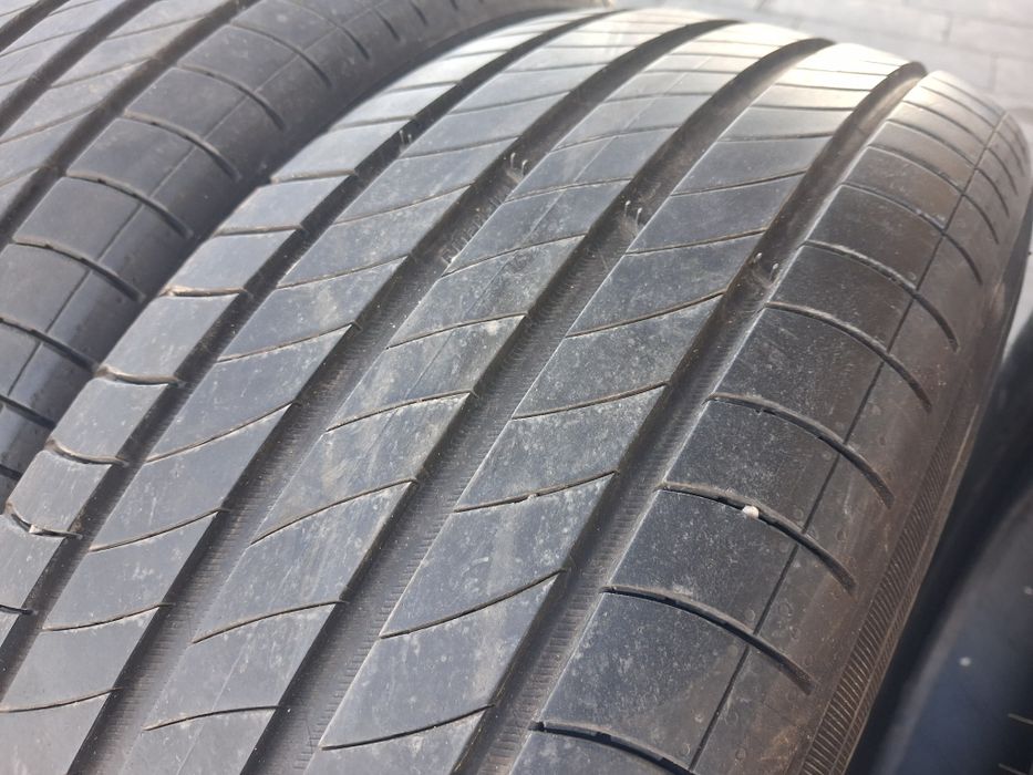 Opony MICHELIN 215/65 R17