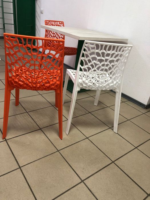 Стіл   продам  для кафе