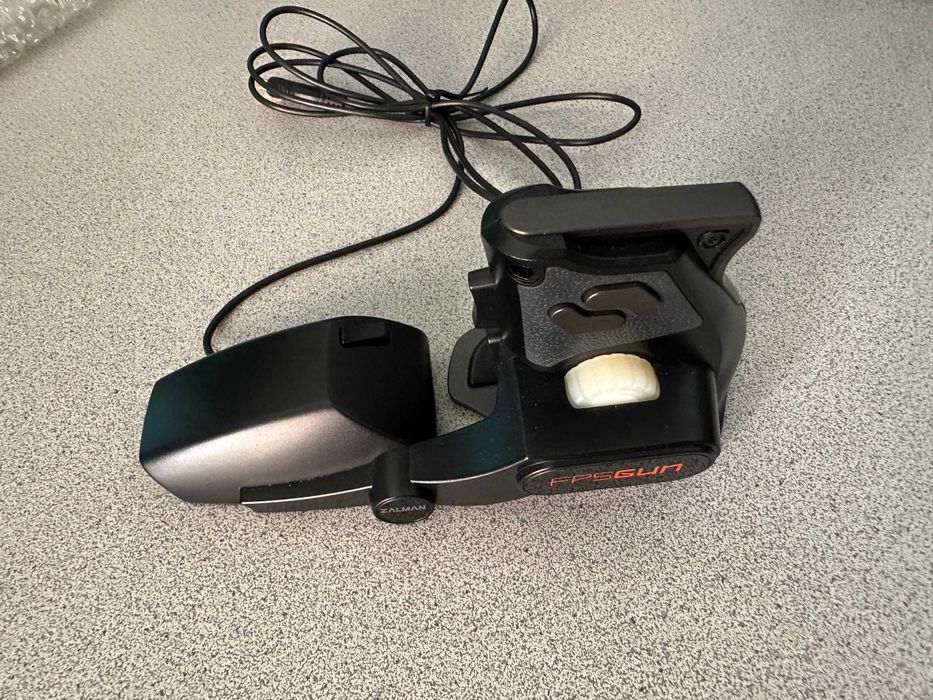 Zalman FG1000 FPSGUN gaming mouse.