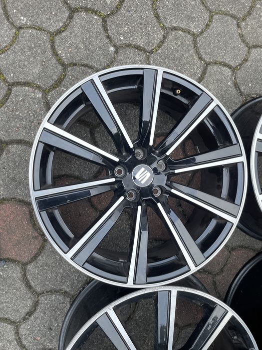 Felgi Seat Cupra 19 cali fr 5x112 oryginalne leon