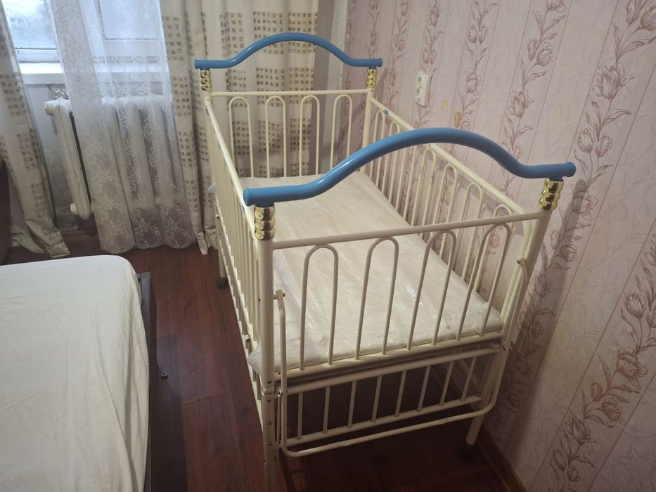 Продам дитяче металеве ліжко
