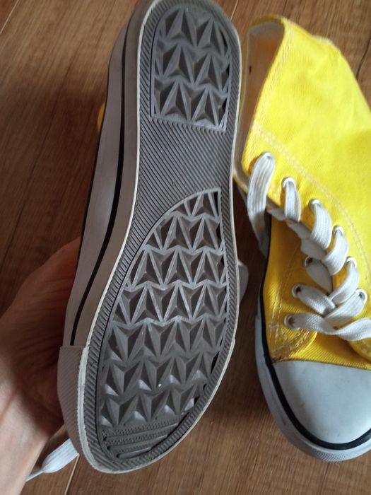 Żółte tenisówki rozmiar 35