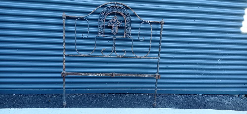 Cabeceira de cama antiga