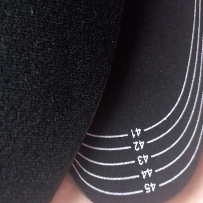 Чоловічі устілки з підігрівом за допомогою кабеля USB