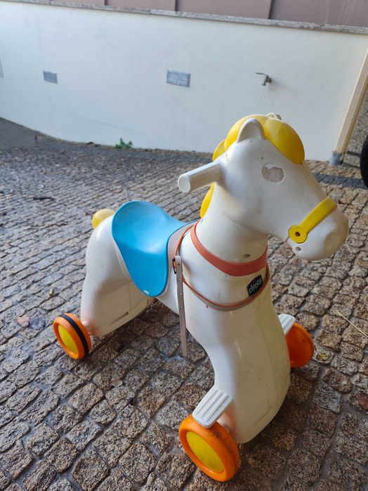 Cavalinho de criança chico + carrinho
