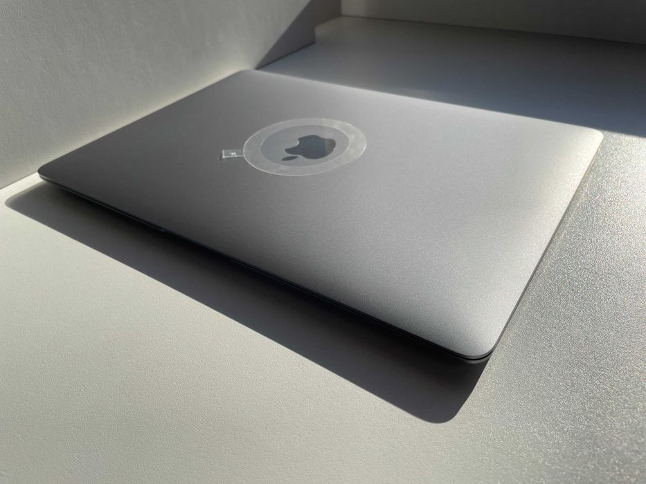 Macbook Air M1 гарантия Apple Care + до 15.08.2026 Цена 500 $