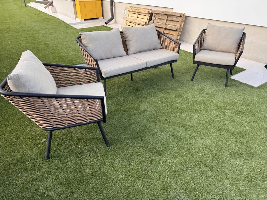 Zestaw mebli ogrodowych – sofa + 2 fotele  (nowoczesny styl)
