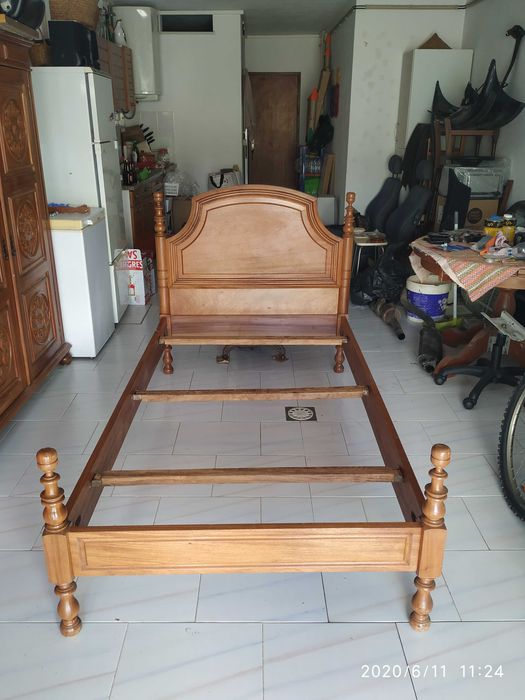 - Pine Wood Bed in Honey Color64585179433347121