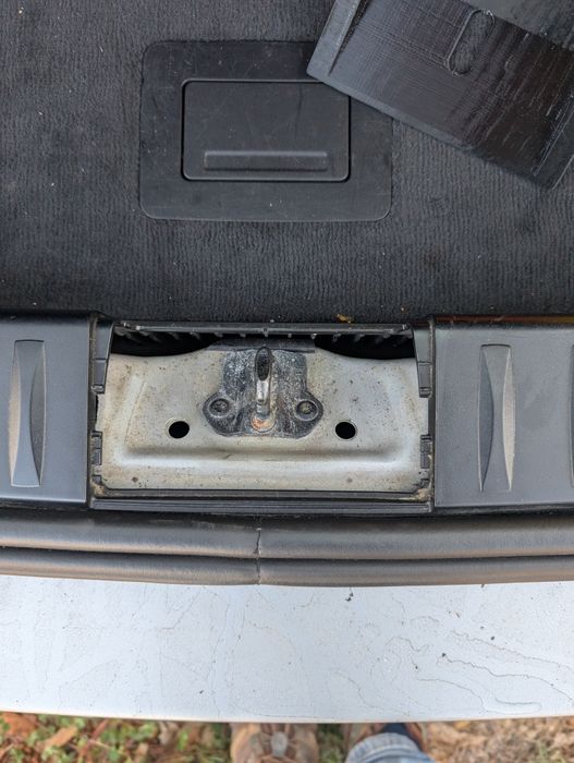 Tampa de fechadura da bagageira BMW E91