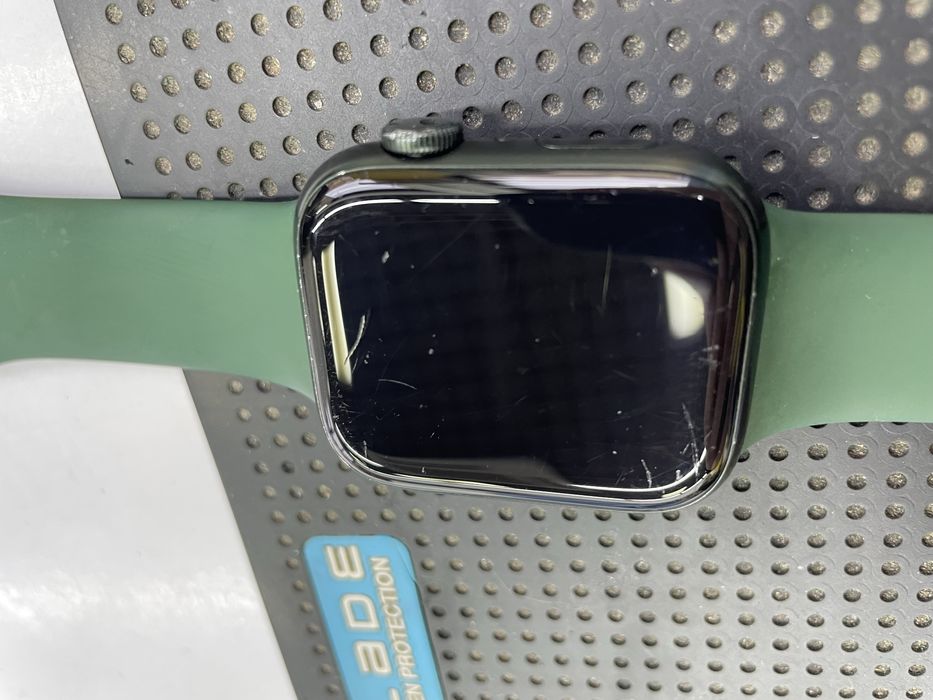 Продам Apple watch series 7 45mm