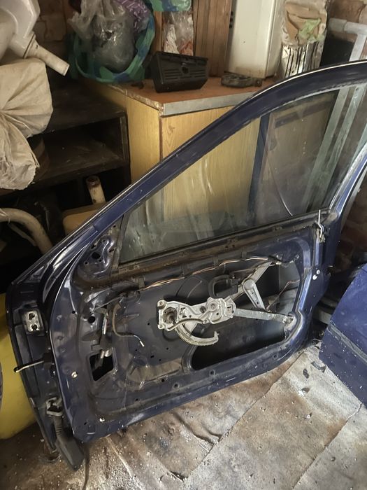 BMW e36 двері синій колір