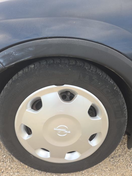 Opel Corsa C - Ano 2000 | 1500 €